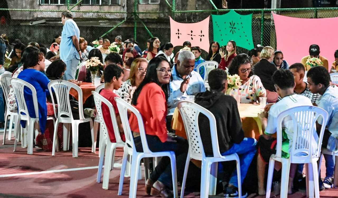 Camacã: O primeiro baile da EJA marca o dia do estudante